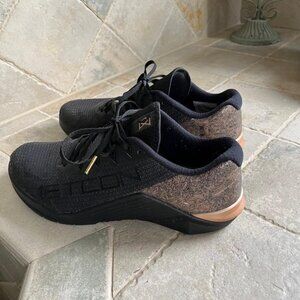 Women's Nike Metcon shoes size 10